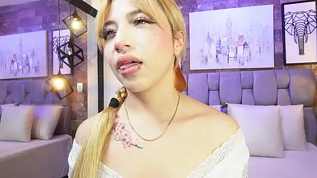 Snapshot of Sophia_Bellucci chatting on November 2025 12:38:01 PM Sophia Bellucci online show from November 2025 12:38:01 PM