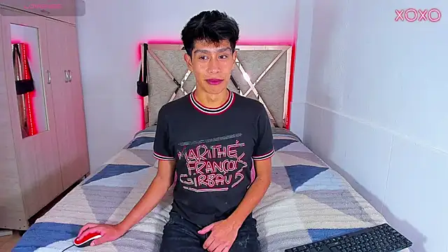 Snapshot of Jacovo2002 chatting on October 2025 01:28:01 AM Jacovo2002 online show from October 2025 01:28:01 AM