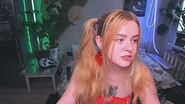 Snapshot of Alexa__Pirs chatting on October 2025 12:38:02 PM Alexa Pirs online show from October 2025 12:38:02 PM