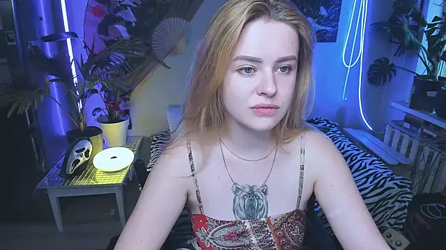 Snapshot of Alexa__Pirs chatting on October 2025 01:22:02 PM Alexa Pirs online show from October 2025 01:22:02 PM