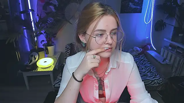 Snapshot of Alexa__Pirs chatting on November 2025 02:52:02 PM Alexa Pirs online show from November 2025 02:52:02 PM