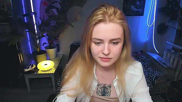 Snapshot of Alexa__Pirs chatting on November 2025 02:50:01 PM Alexa Pirs online show from November 2025 02:50:01 PM