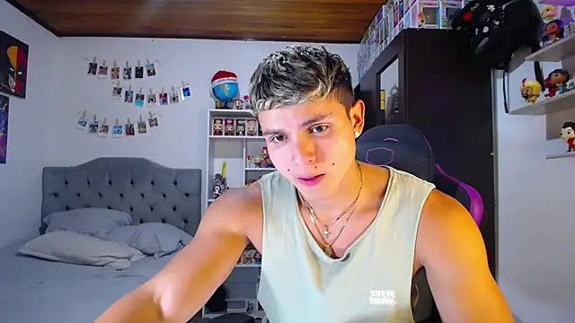 Snapshot of mirallesandbig chatting on October 2025 11:04:02 PM mirallesandbig online show from October 2025 11:04:02 PM