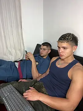 Snapshot of mirallesandbig chatting on November 2025 10:52:01 PM mirallesandbig online show from November 2025 10:52:01 PM