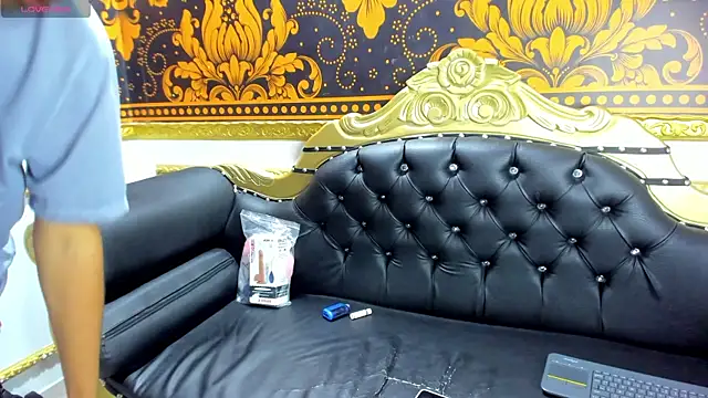 DirtyMike69  online show from October 2025 04:35:01 AM