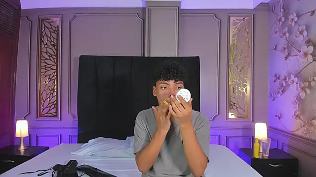 DirtyMike69  online show from November 2025 12:20:02 AM