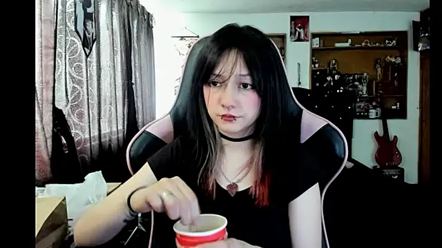 Maki Zein  online show from January 2026 08:03:02 PM