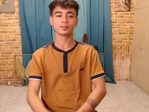 Snapshot of boy_raphael chatting on October 2025 10:25:01 AM boy raphael online show from October 2025 10:25:01 AM