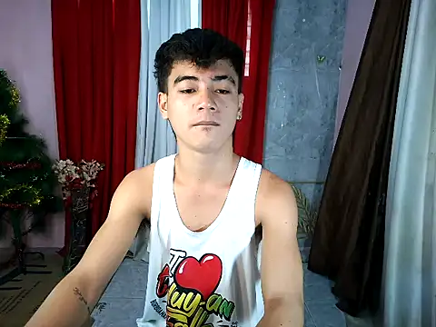 Snapshot of boy_raphael chatting on October 2025 04:12:01 AM boy raphael online show from October 2025 04:12:01 AM