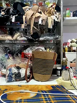 Snapshot of Min_719 chatting on October 2025 04:57:02 AM Min 719 online show from October 2025 04:57:02 AM