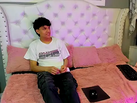 yui and rin online show from October 2025 02:25:02 AM