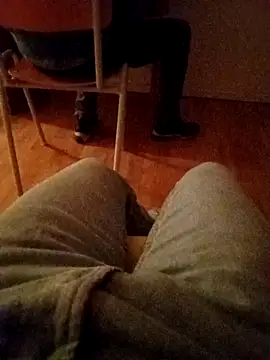 aripuppi95 online show from October 2025 11:48:02 PM