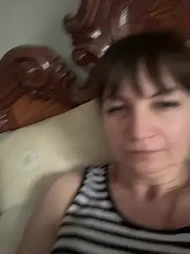 Butterfly8385 online show from May 2026 04:04:02 PM