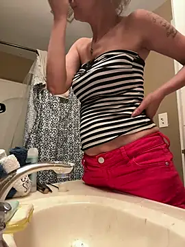 Snapshot of Brooklyn1987 chatting on March 2026 12:12:01 AM Brooklyn1987 online show from March 2026 12:12:01 AM