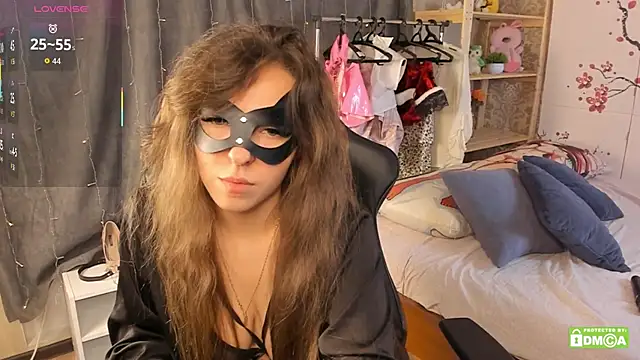 Snapshot of EvaTech chatting on October 2025 05:40:01 AM EvaTech online show from October 2025 05:40:01 AM