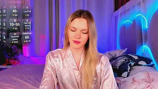 Snapshot of -KittyMoore chatting on November 2025 08:08:01 PM -KittyMoore online show from November 2025 08:08:01 PM