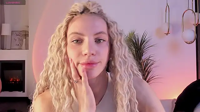 mia silkk online show from October 2025 06:24:02 AM