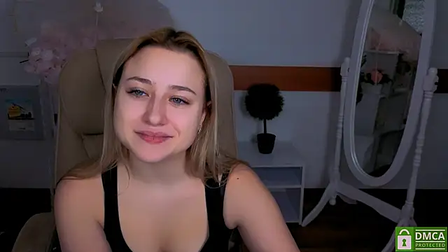 Lulu   Moon online show from February 2026 08:45:02 PM