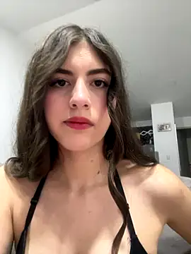 Snapshot of AlessiaLuxx chatting on November 2025 10:56:02 PM AlessiaLuxx online show from November 2025 10:56:02 PM