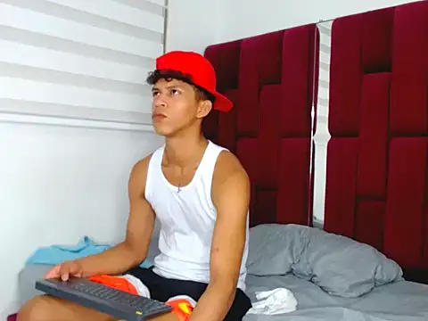 Owen valentin online show from October 2025 02:04:02 AM