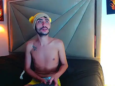 Owen valentin online show from October 2025 04:59:01 AM