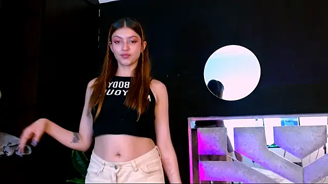 Snapshot of viky_evanss chatting on November 2025 06:30:02 PM viky evanss online show from November 2025 06:30:02 PM