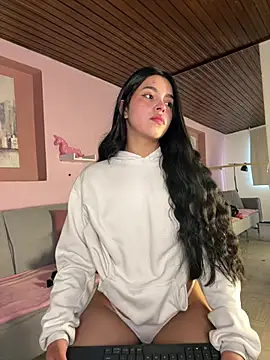 LunaMoore Pink online show from July 2026 11:58:02 AM