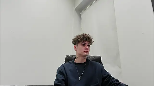 Nick Phillip online show from November 2025 01:51:01 PM