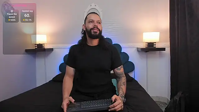 AlukardBig online show from November 2025 12:20:01 PM