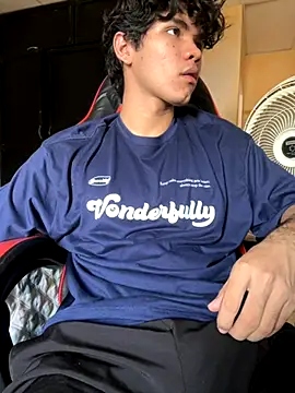 Im Camii online show from November 2025 06:17:01 PM