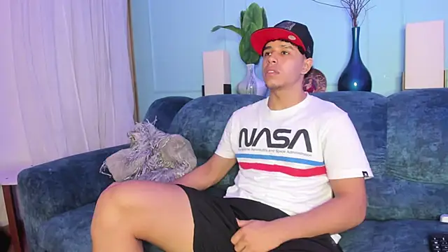 Adrian Volt online show from December 2025 03:12:02 AM