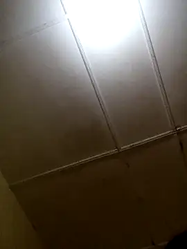 Snapshot of Expose_Queen chatting on November 2025 08:36:02 PM Expose Queen online show from November 2025 08:36:02 PM