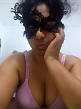 Expose Queen online show from June 2026 06:14:01 PM