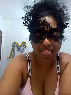 Expose Queen online show from June 2026 08:13:02 PM
