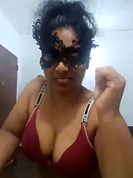 Snapshot of Expose_Queen chatting on July 2026 06:43:02 PM Expose Queen online show from July 2026 06:43:02 PM