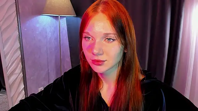 Snapshot of MargoViento chatting on November 2025 09:04:01 PM MargoViento online show from November 2025 09:04:01 PM