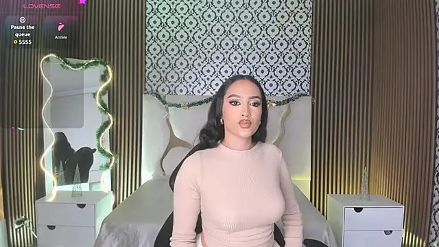 BEELLA TAY1 online show from November 2025 09:04:01 PM