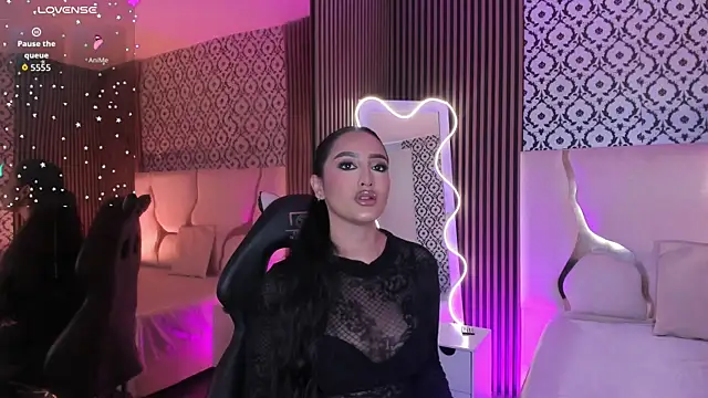 BEELLA TAY1 online show from December 2025 12:25:02 PM