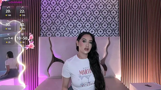 BEELLA TAY1 online show from December 2025 12:44:02 PM