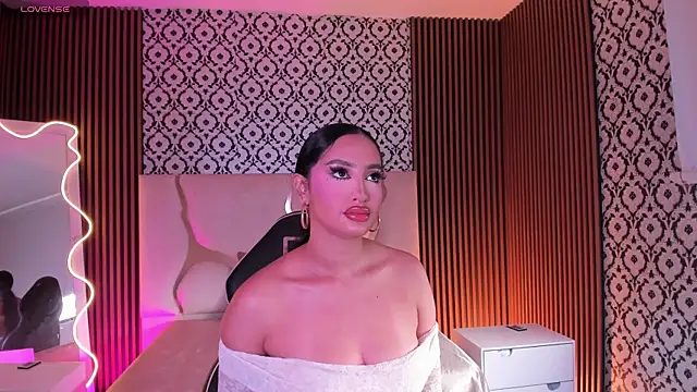 Snapshot of BEELLA_TAY1 chatting on April 2026 12:04:01 PM BEELLA TAY1 online show from April 2026 12:04:01 PM