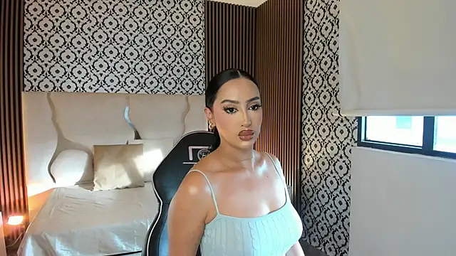 Snapshot of BEELLA_TAY1 chatting on May 2026 11:37:02 AM BEELLA TAY1 online show from May 2026 11:37:02 AM
