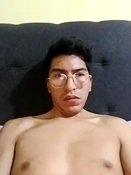 Rizz Latino online show from November 2025 12:00:01 AM