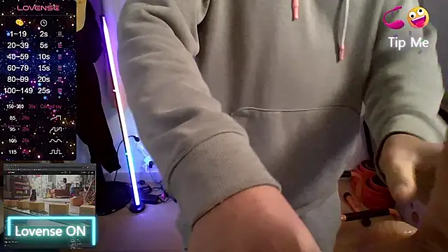 Snapshot of redcap1111 chatting on January 2026 02:00:02 PM redcap1111 online show from January 2026 02:00:02 PM