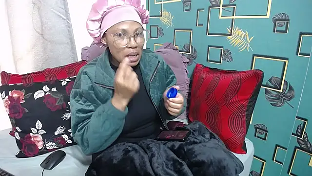 EvebigClitt online show from October 2025 07:20:02 AM