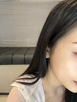 Snapshot of yiyi_3523 chatting on June 2026 11:38:01 AM yiyi 3523 online show from June 2026 11:38:01 AM
