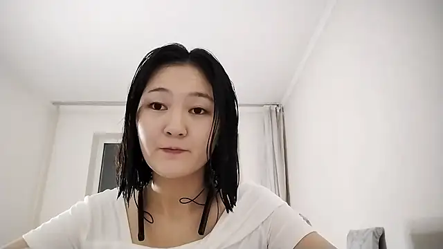 Lyndasilk online show from October 2025 02:07:02 PM