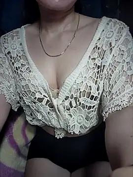 LeanaLy online show from October 2025 12:00:01 AM