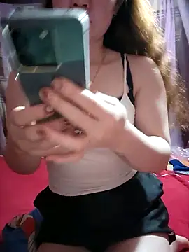 LeanaLy online show from December 2025 02:35:01 PM