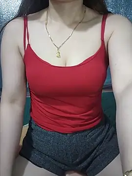 LeanaLy online show from May 2026 01:41:02 PM