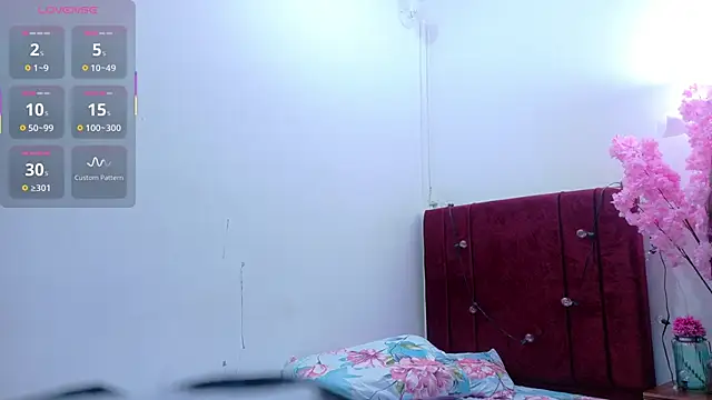 Snapshot of chubbykinkyygirl chatting on November 2025 12:48:02 PM chubbykinkyygirl online show from November 2025 12:48:02 PM